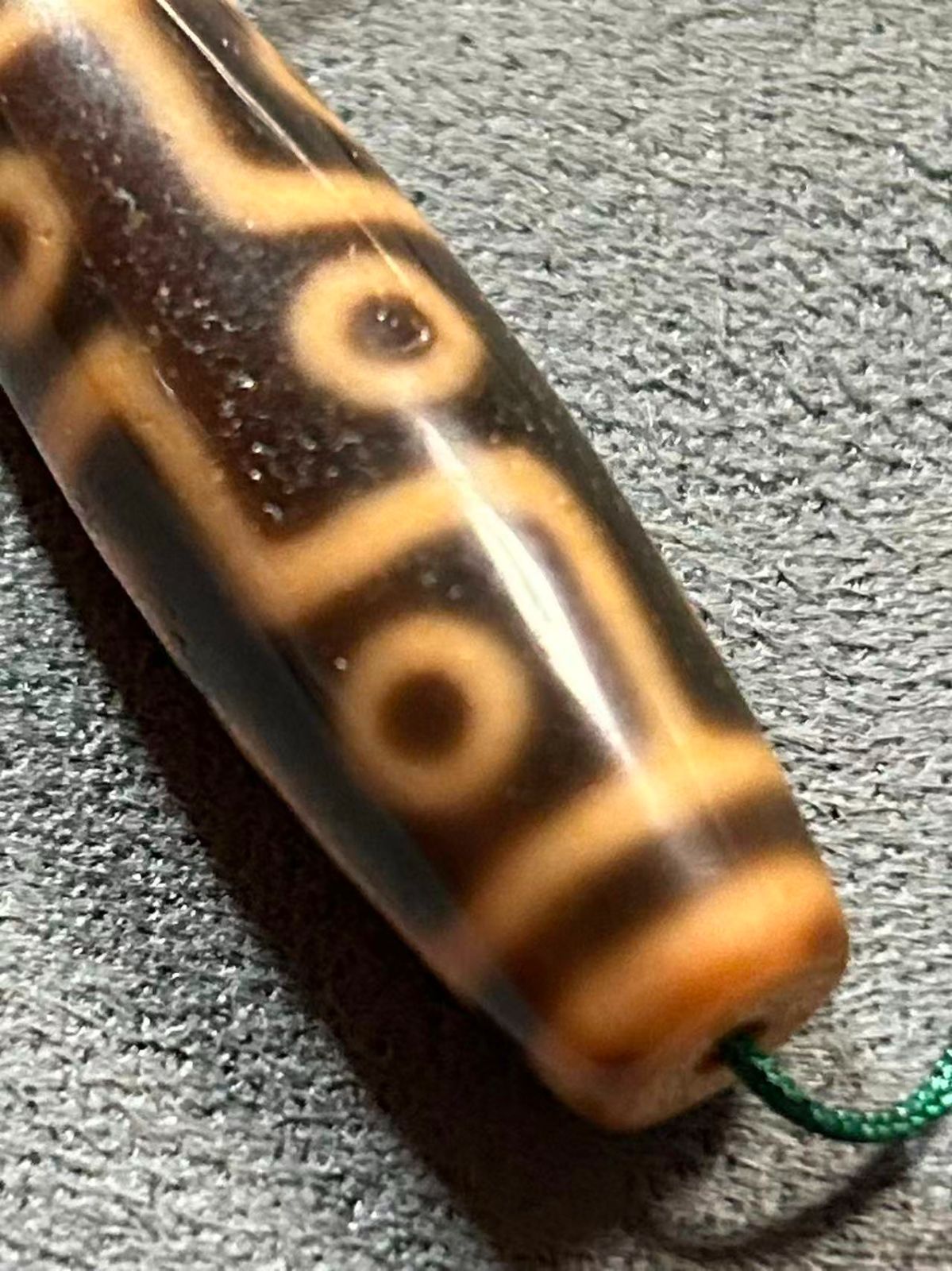 九眼天珠 ／チベット 天珠 dZi ジービーズ 西蔵 - メルカリ