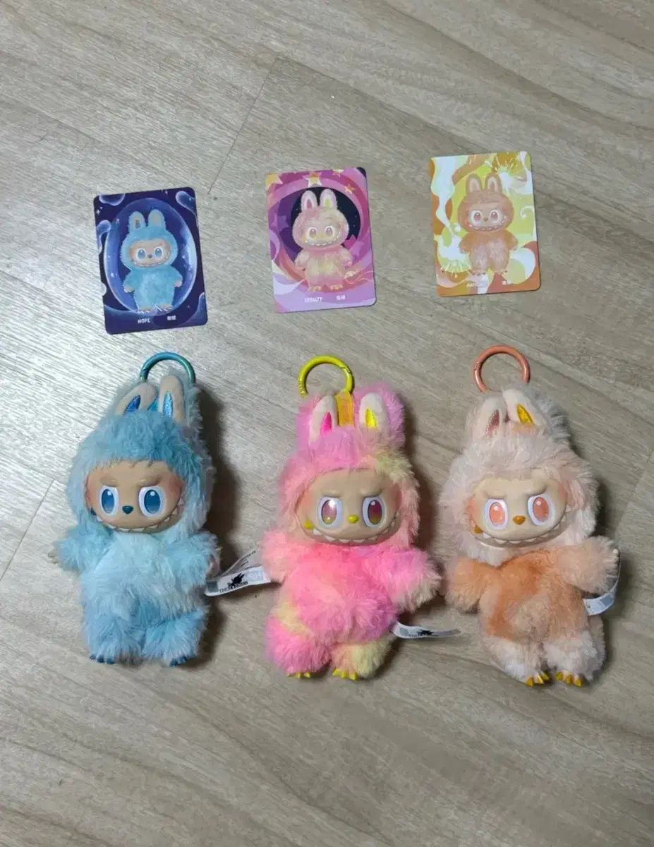 Labubu(ラブブ）HIGHLIGHT（ハイライト）正規品キーホルダー