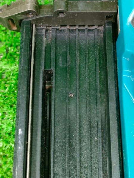 35 mm充電式面木釘打機