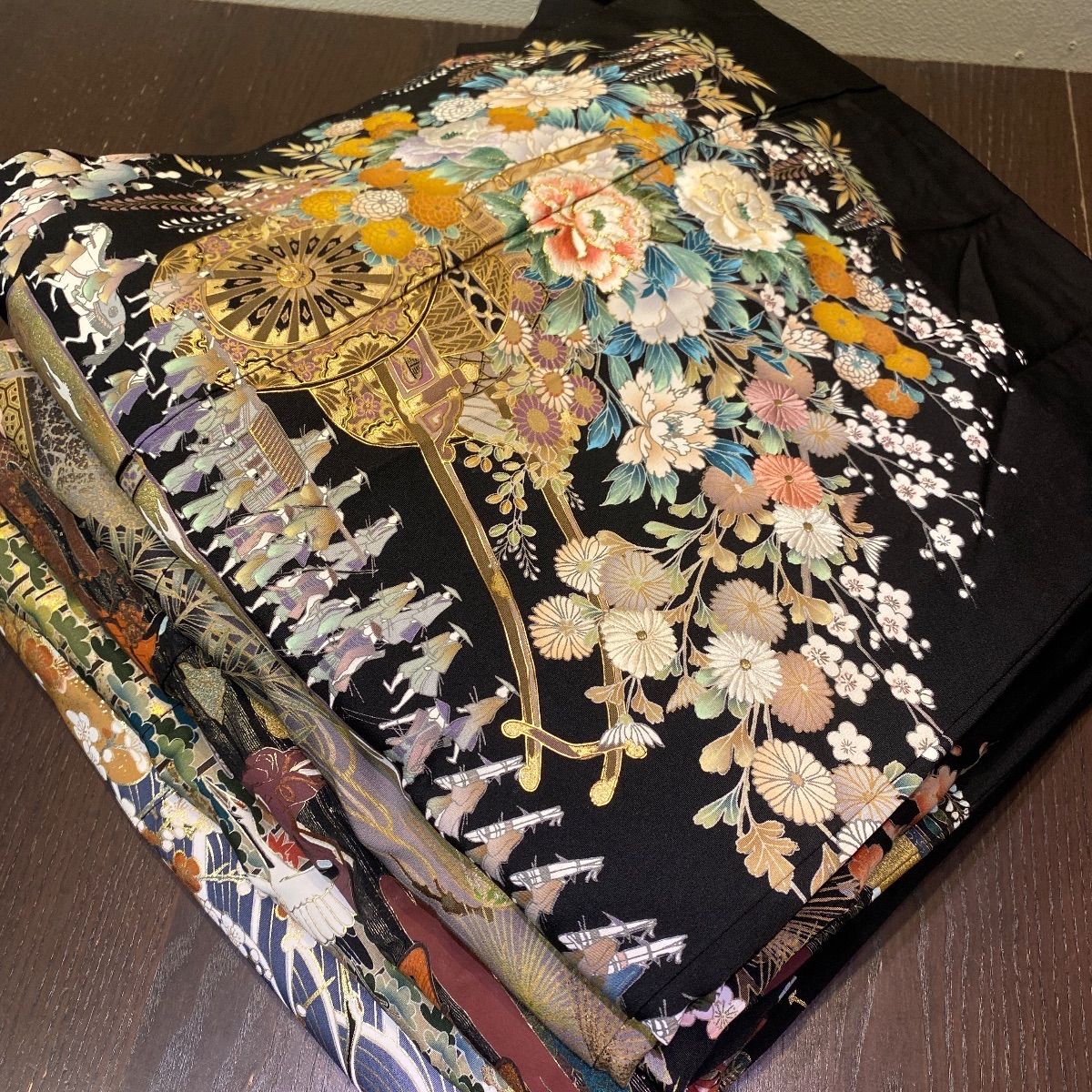 まとめ売り】正絹留袖5枚 リメイク素材 ハンドメイド向け - メルカリ