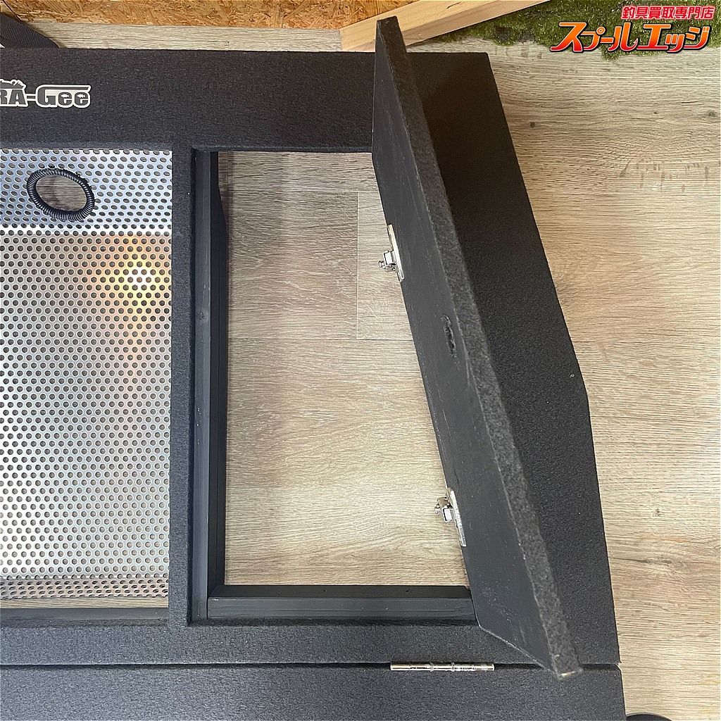  店頭受取のみ ガレイジー 2分割 ツライチハイデッキ レンタルボート12 ft用 GARA GEE FLAT DECK K_300 e 08436 クーラーボックス キャンプグッズセット モーターボート機材 備品 プレジャーボート ヨット