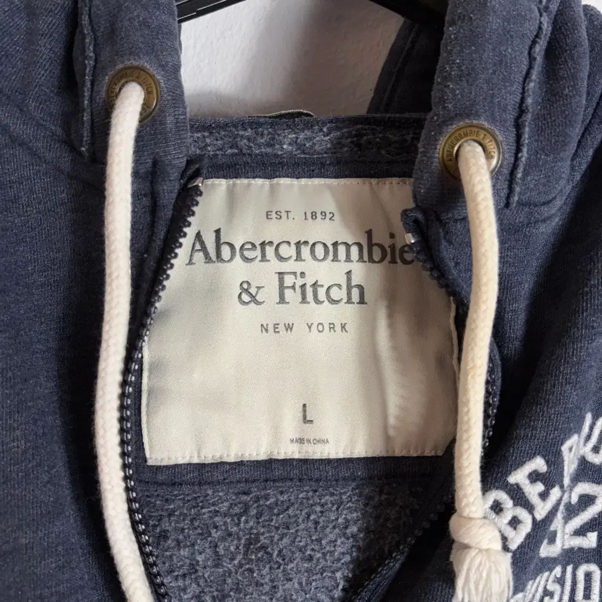  アバクロンビー ネイビー クロップド フードジップアップ L パーカー トップス
