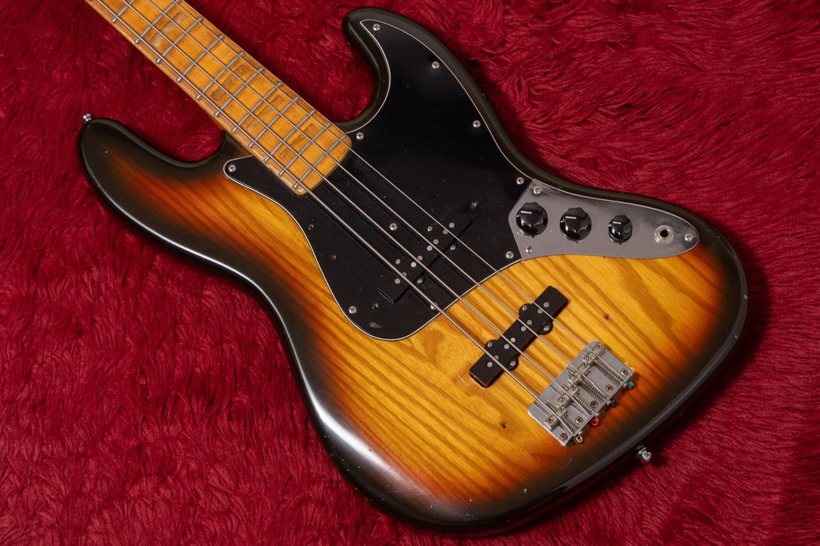 Fender 1970 s Jazz Bass 3 TS 5.590 kg GIB横浜