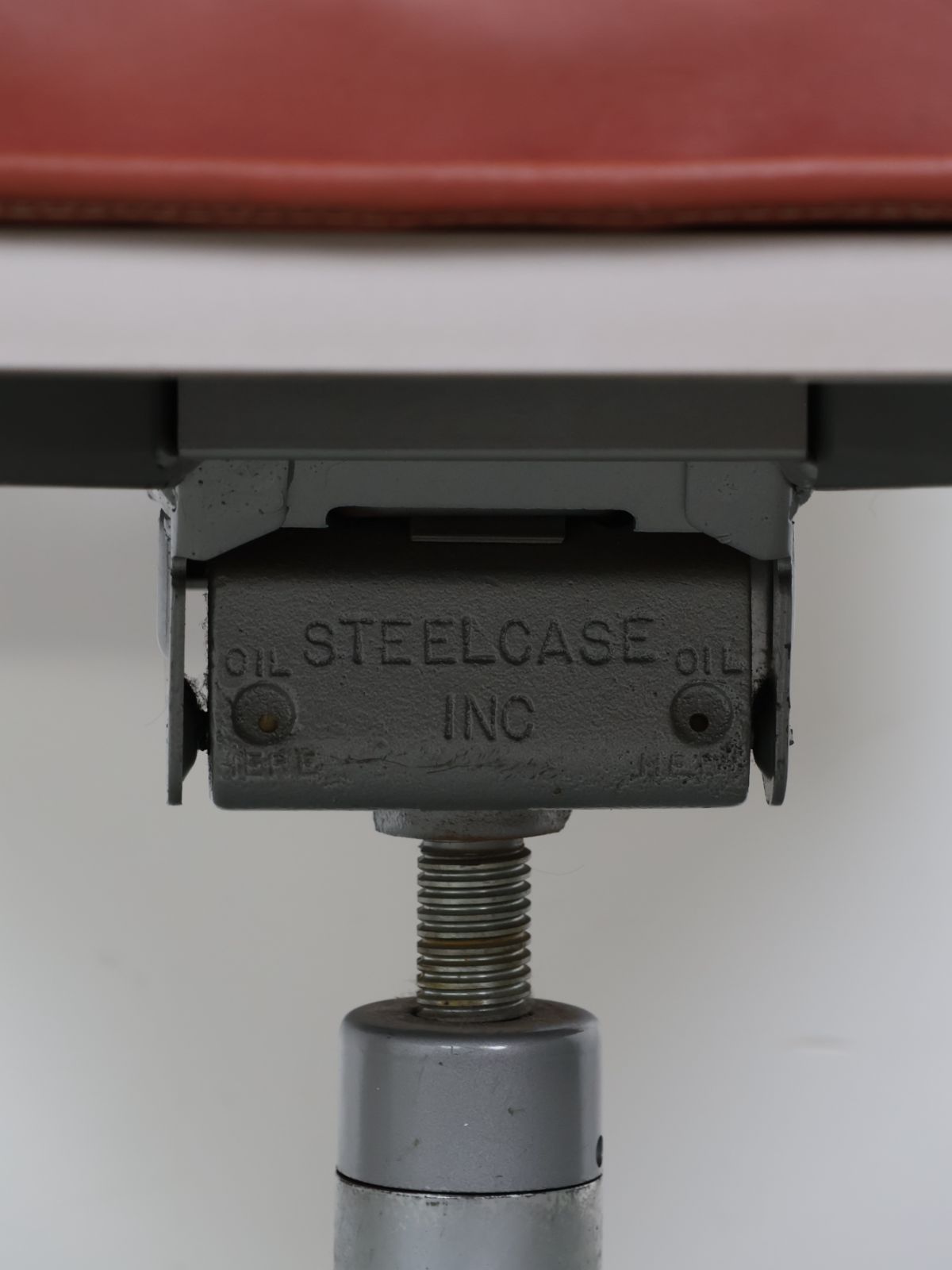 ブラウンビニールレザー