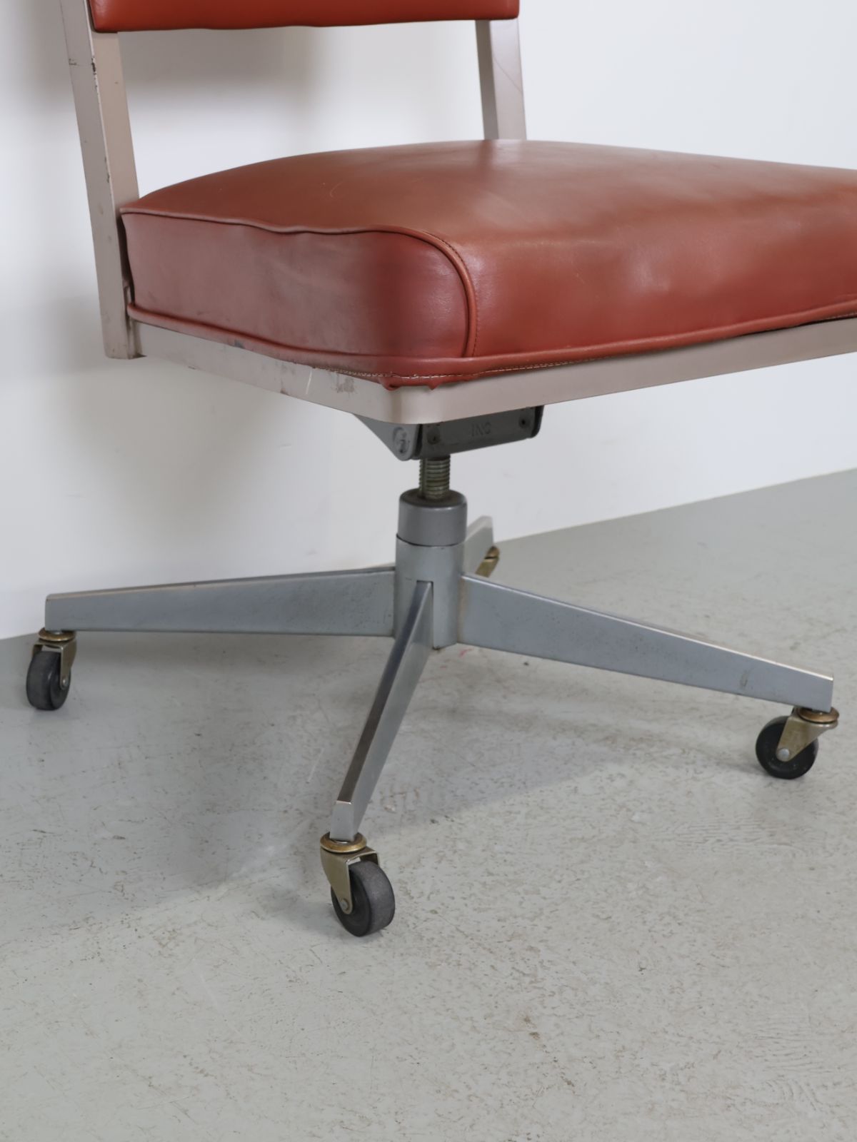 1970年代 Steelcase社製 ヴィンテージ ブラウンビニールレザー チェア