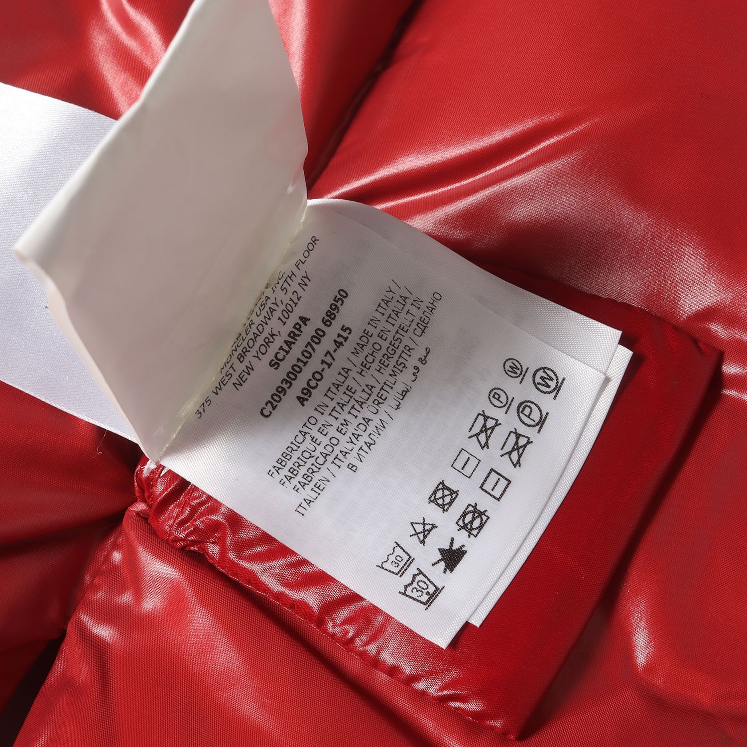 MONCLER モンクレール マフラー | ロゴパッチ付き シャイニー ナイロン