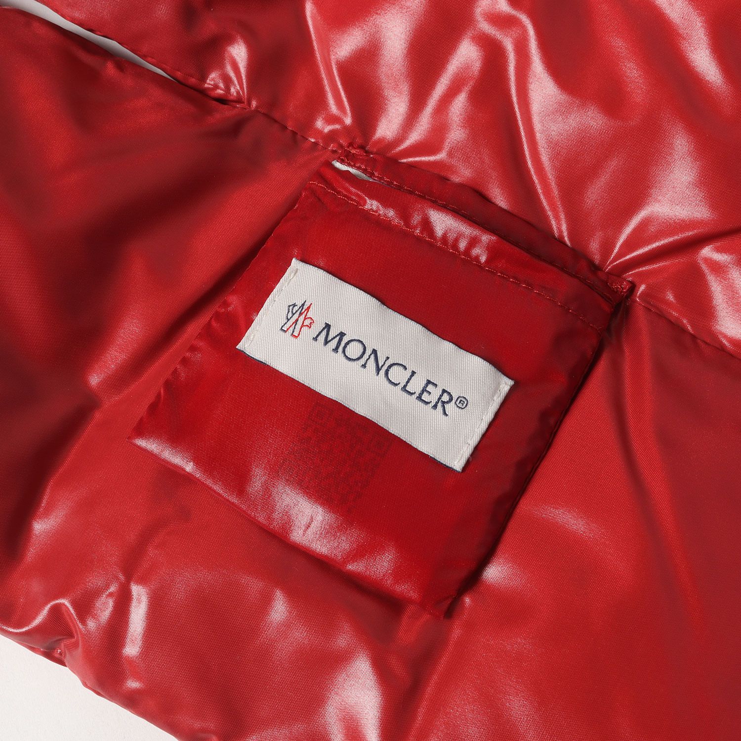 MONCLER モンクレール マフラー | ロゴパッチ付き シャイニー ナイロン