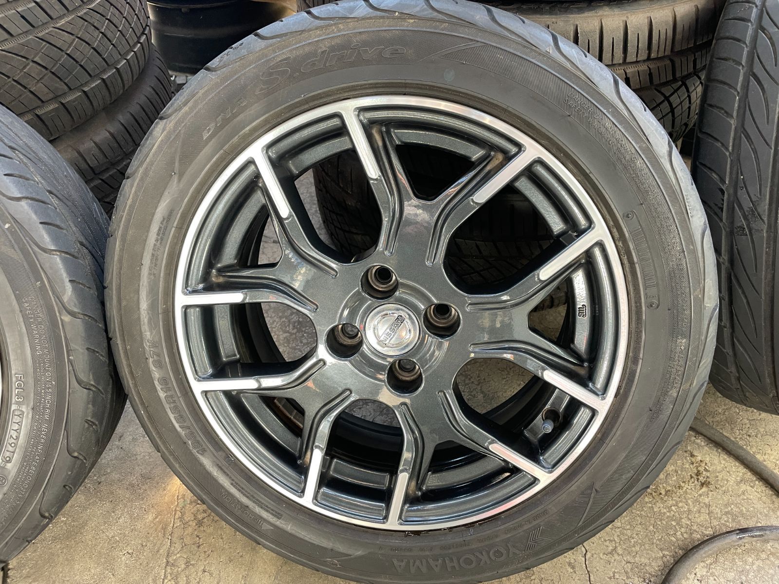 日産 ノート NISMO 純正 16インチ 6.5J 4H PCD100 +46・ヨコハマ S