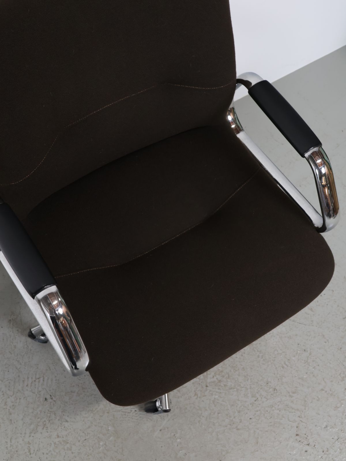  1980年代 Steelcase社製 ヴィンテージ クロムベース ブラウンファブリック アームチェア おしゃれオフィス オフィスチェア ワークチェア 椅子 チェア