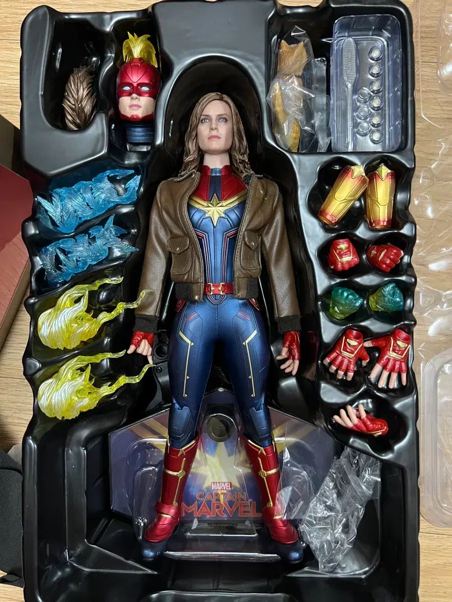 ホットトイズ キャプテン・マーベル ホットトイズ キャプテン