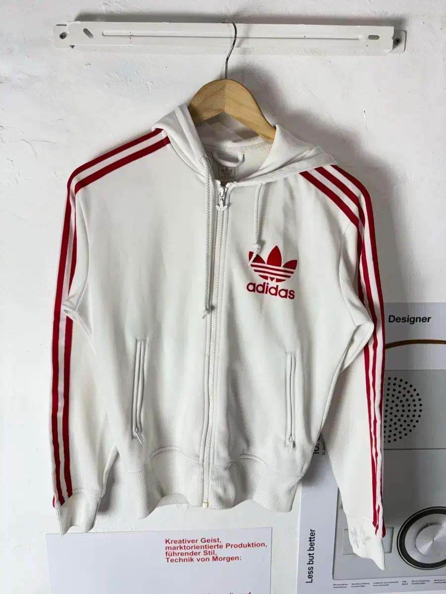 アディダス 紅白 ヨーロッパ ジャージ