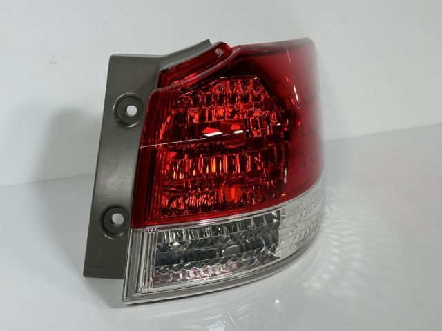 新品/美品 ウィッシュ ZGE20W ZGE22W ZGE20G ZGE21G 前期 純正 右
