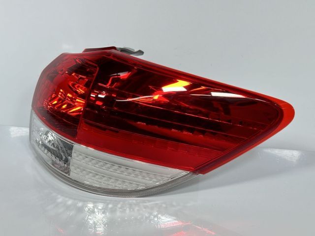新品/美品 ウィッシュ ZGE20W ZGE22W ZGE20G ZGE21G 前期 純正 右