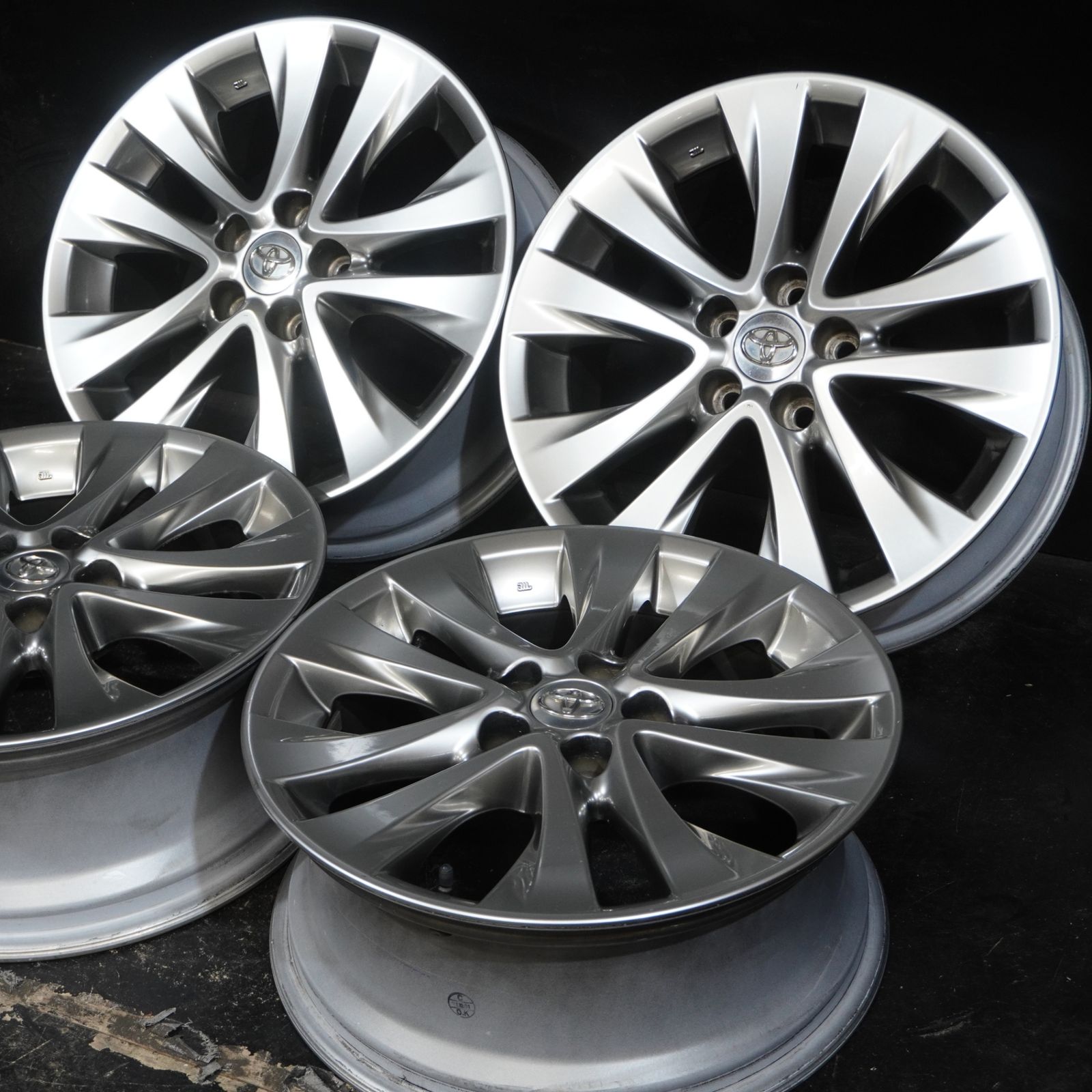 トヨタ 20系アルファード ホイール 18 7 5 J 45 114 3 H 平座 4本 アルファード ヴェルファイア ハリアー カムリ等