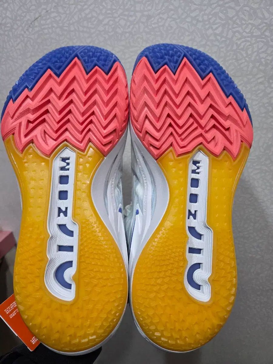 280 NIKE ナイキ ズーム GT カット2 サミット 白