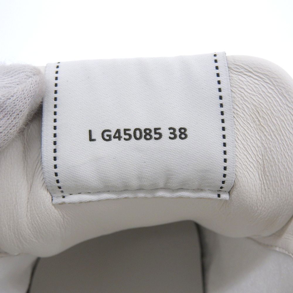 CHANEL シャネル 未使用 ココマーク エンボスロゴ レザーローカット