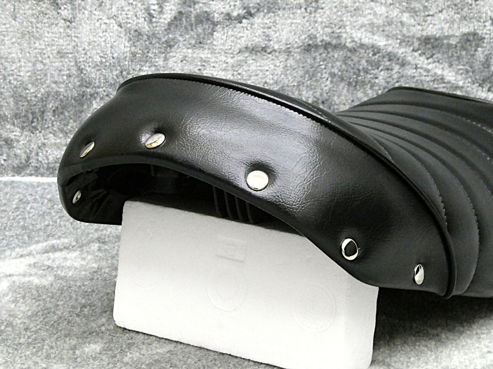 モンキー125 鋲打ち 黒皮 タックロールシート /完成品BLACKブラック