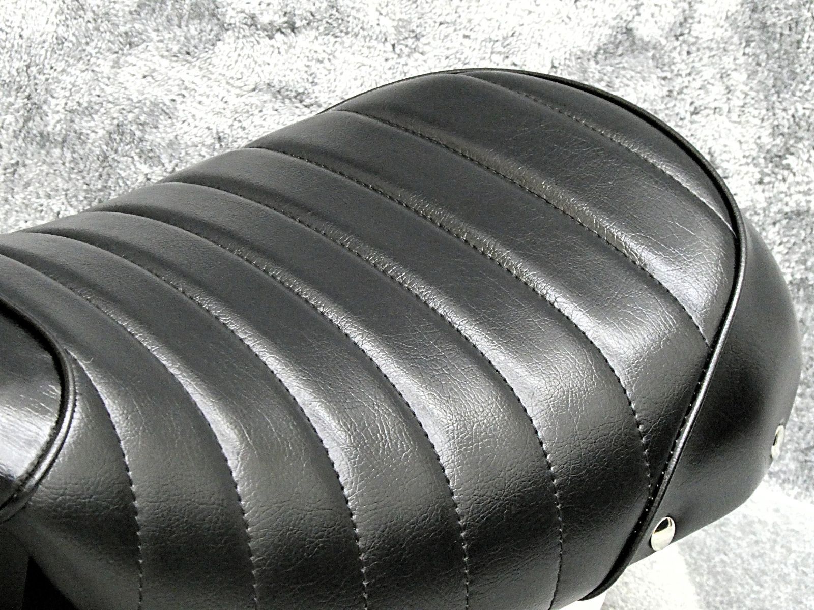 モンキー125 鋲打ち 黒皮 タックロールシート /完成品BLACKブラック