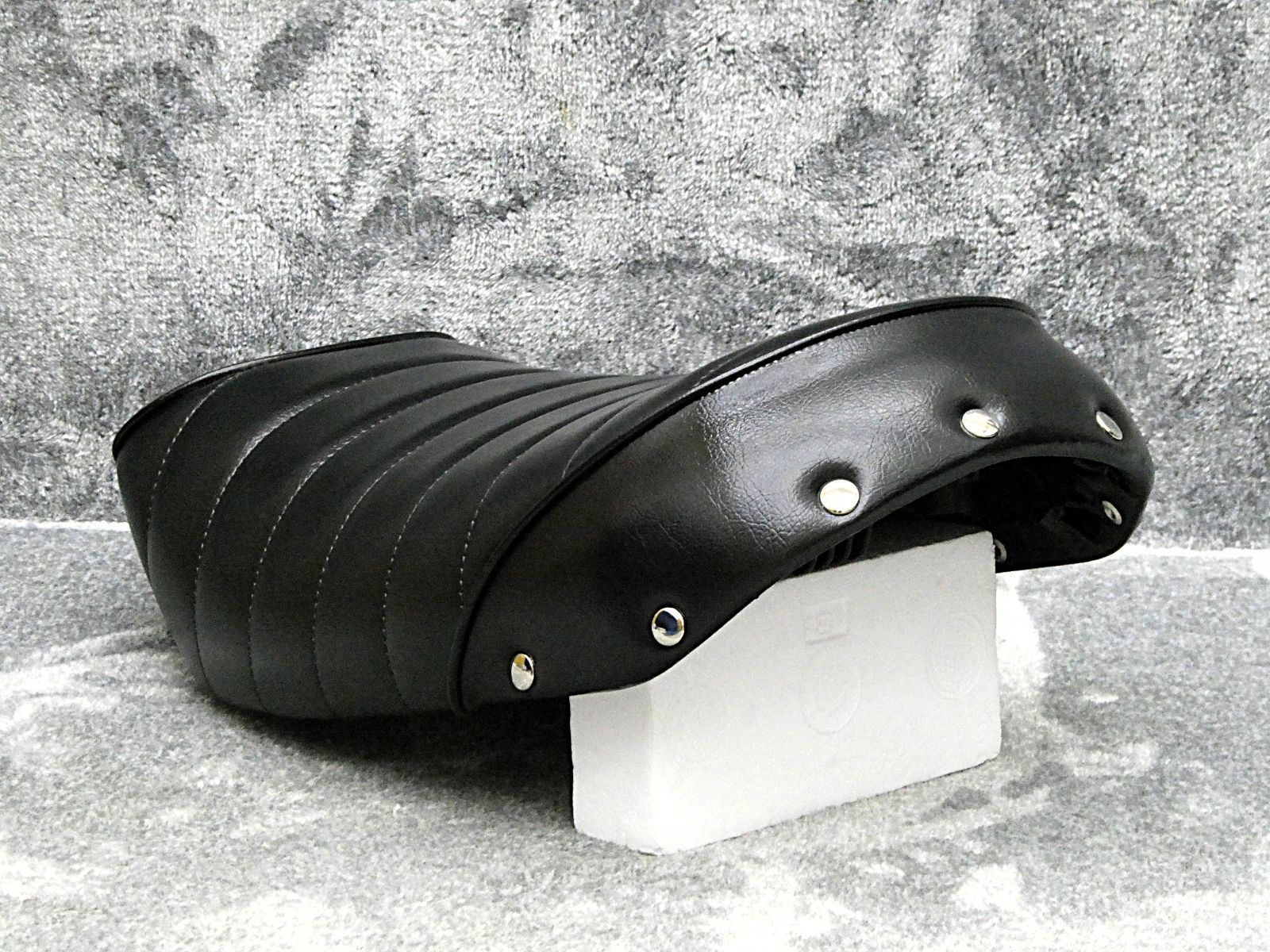 モンキー125 鋲打ち 黒皮 タックロールシート /完成品BLACKブラック