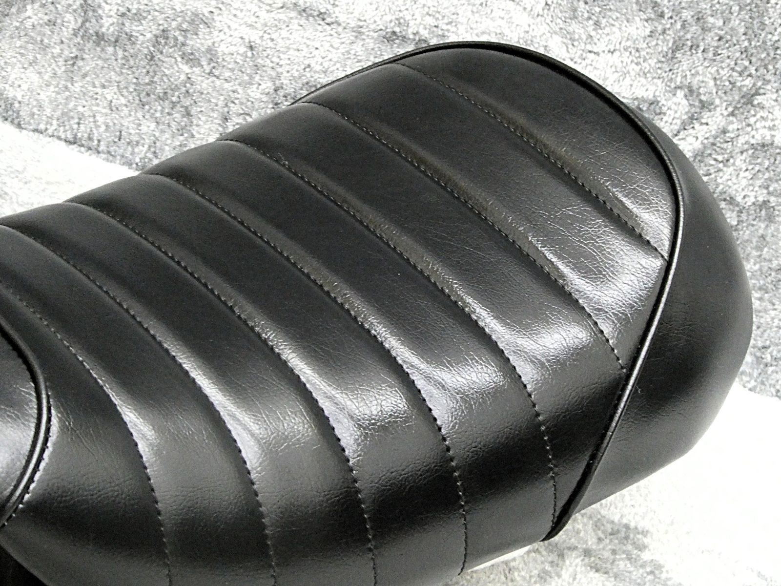 モンキー125 黒皮 タックロールシート /JB02 JB03 JB05 モンキー125 黒皮 タックロールシート /完成品BLACKブラックJB02黒JB03