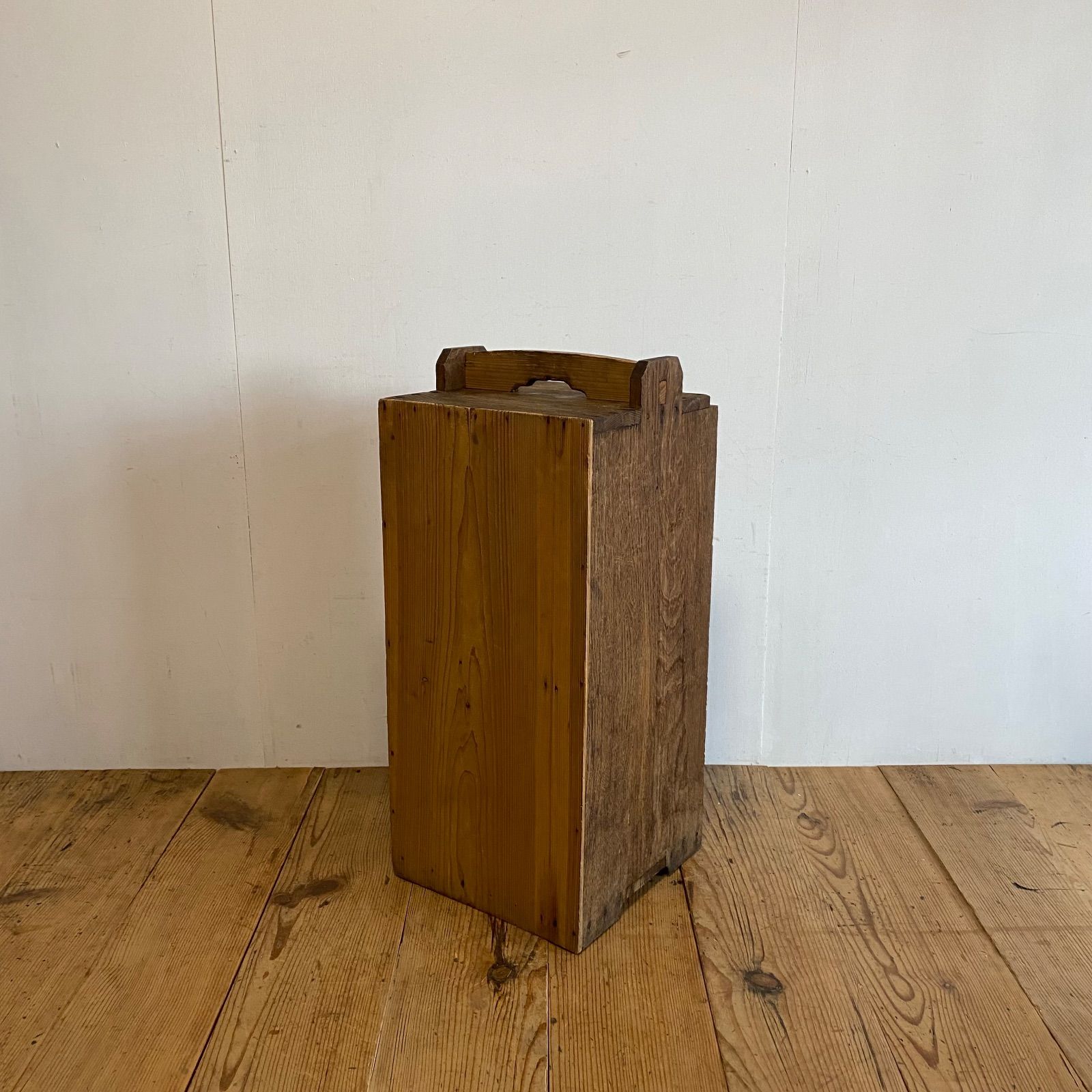 アンティーク 仕切り棚 チェスト 食器棚 書類棚 無垢材 無塗装 z940 アンティーク 仕切り棚 チェスト 食器棚 書類棚 無垢材 無塗装 y387