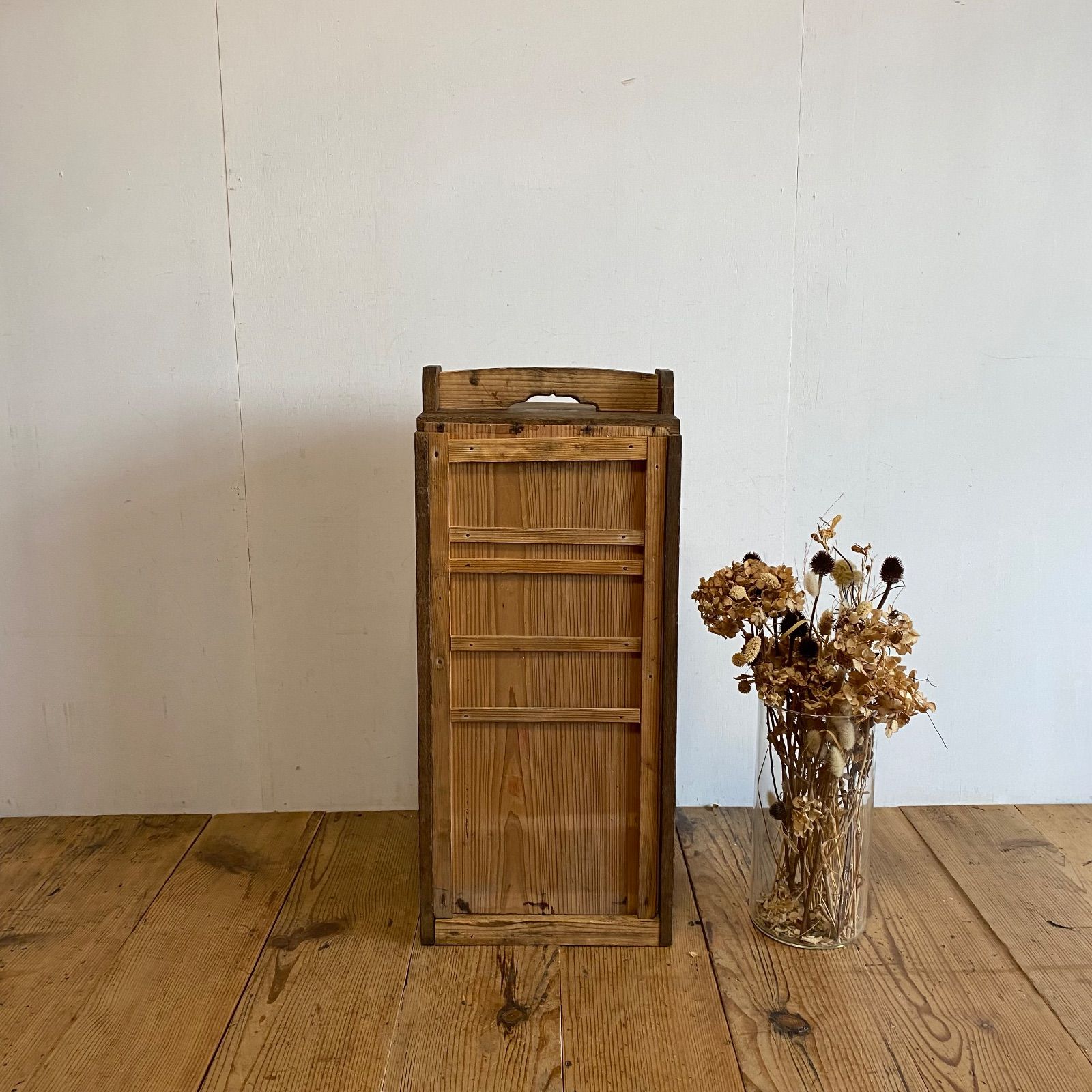 アンティーク 仕切り棚 チェスト 食器棚 書類棚 無垢材 無塗装 z940 アンティーク 仕切り棚 チェスト 食器棚 書類棚 無垢材 無塗装 y387