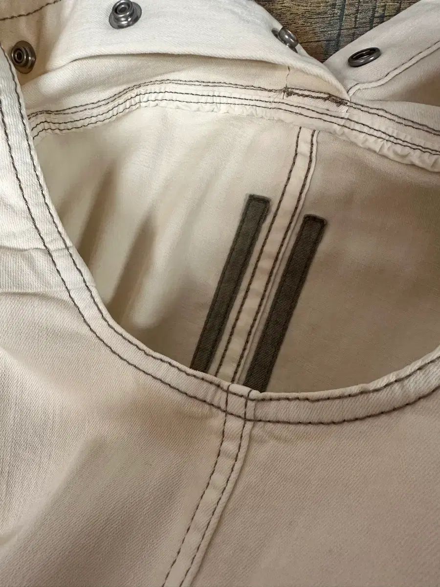 ダークシャドウ