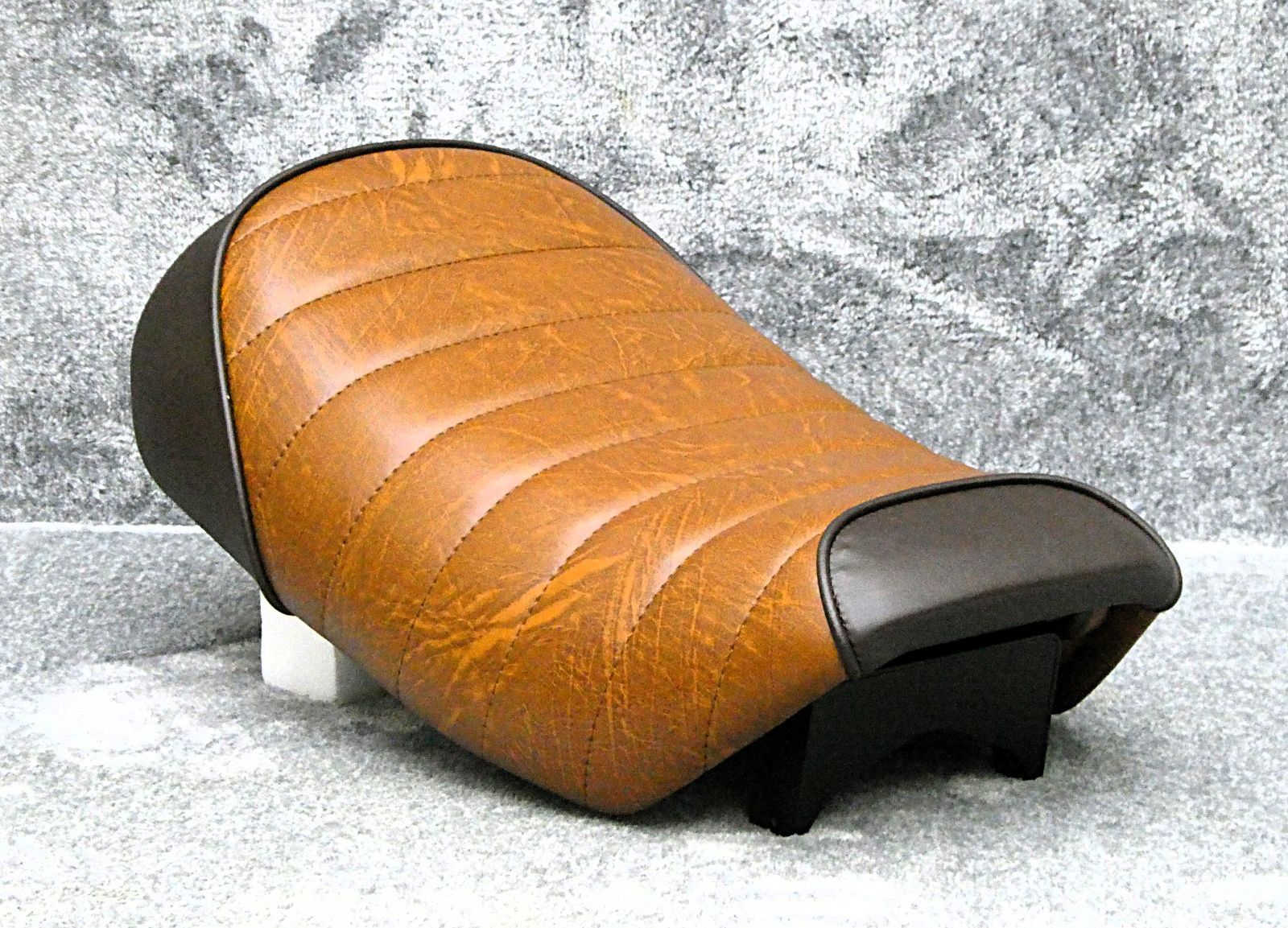 モンキー125 茶ツートン タックロールシート /完成品BROWNブラウンJB02