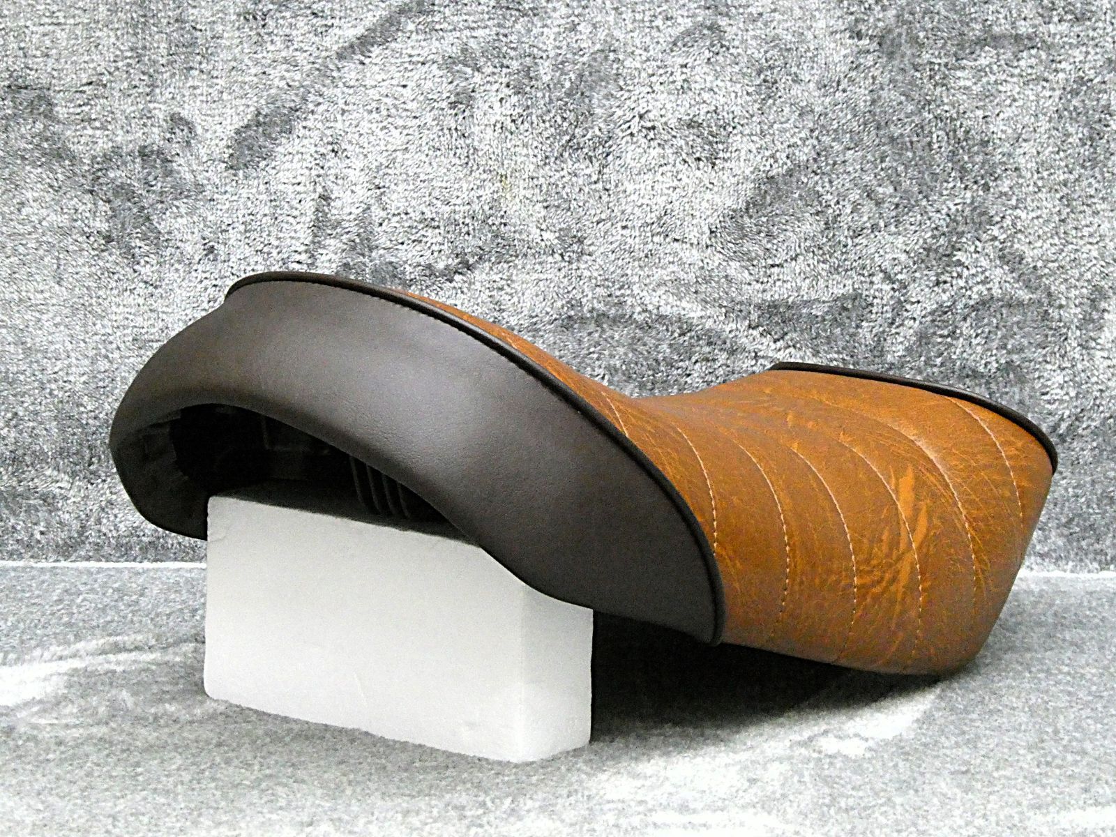 モンキー125 茶皮 タックロールシート /JB02 JB03 JB05 モンキー125 茶ツートン タックロールシート /完成品BROWNブラウンJB02
