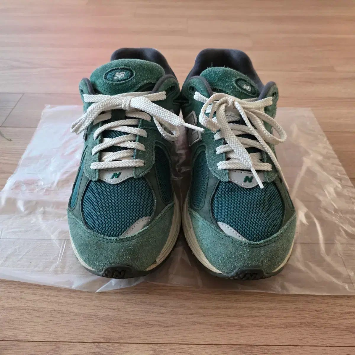 ニューバランス 2002 グリーン スニーカー 265 - メルカリ