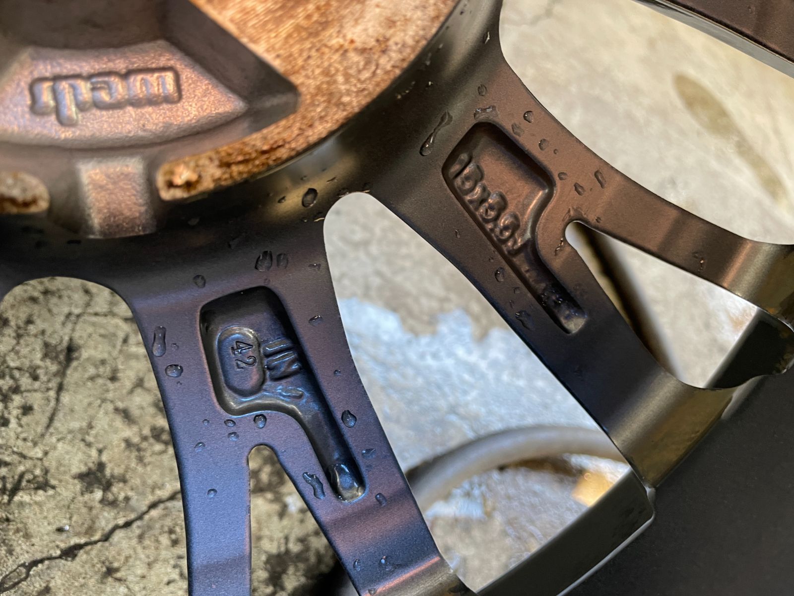 4 H＆スタッドレス