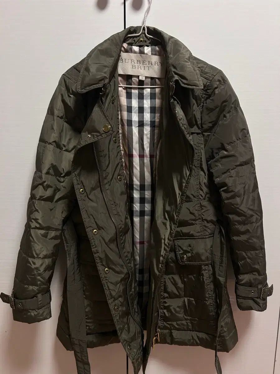  バーバリーブリット カーキ レディース ダウン コート M ダウンジャケット ジャケット アウター