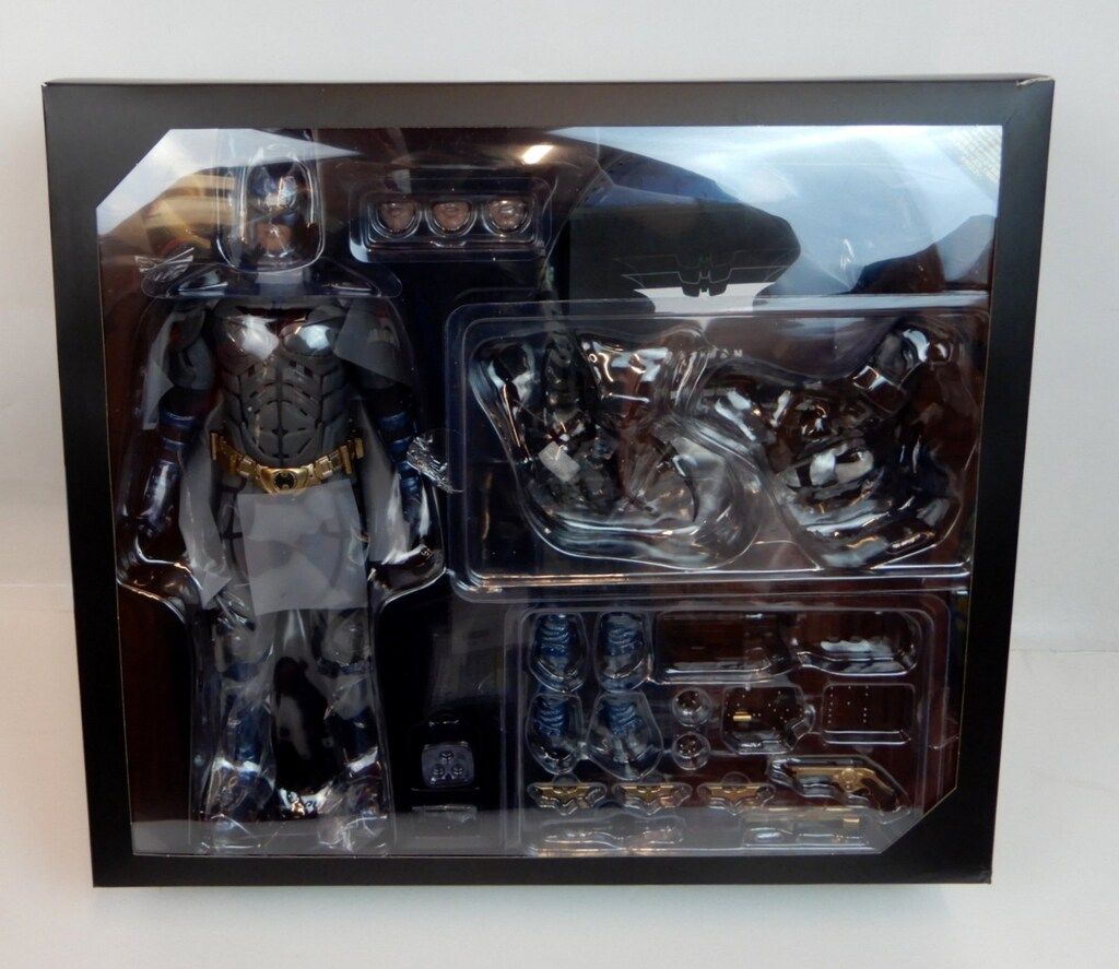 HOTTOYS MOVIE ワーナーブラザーズ100周年 BATMAN CLASSC COLOR MMS 697