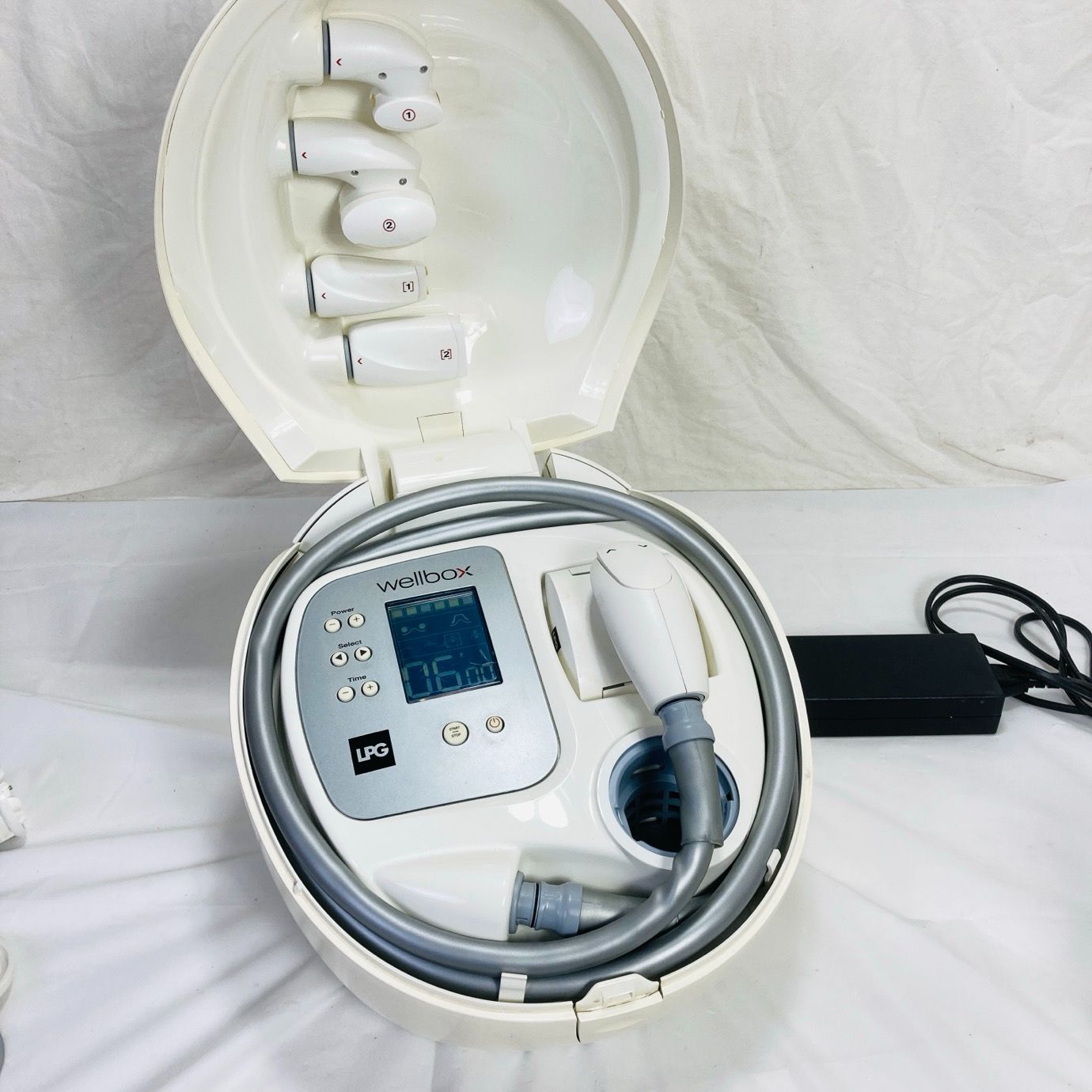 破損あり エンダモロジー wellbox CUITAY 美容機器 通電