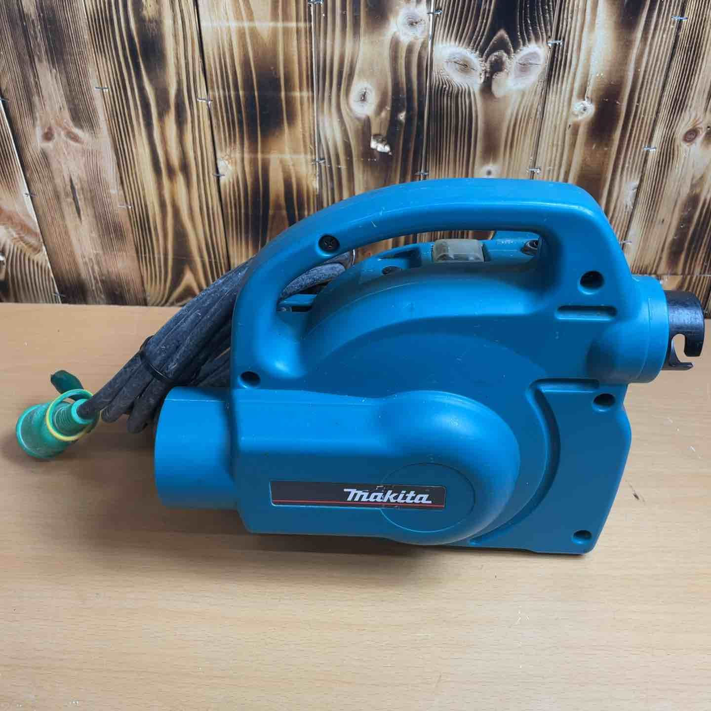 ☆マキタ(makita) 小型集じん機 乾式 450(P) 動作確認済み 本体のみ