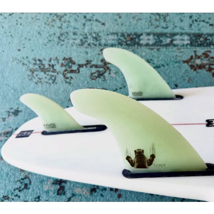 NVS SURF FINS NVSフィン Taylor Knox Wolverine Twin+Stabilizer