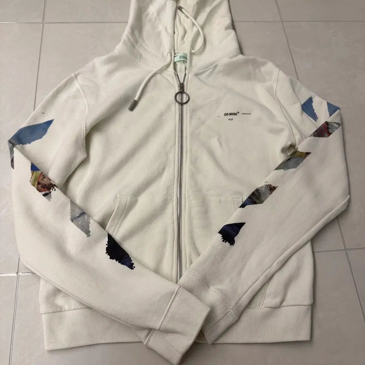 オフホワイト 19 ss マルチ COLOR フードジップアップ