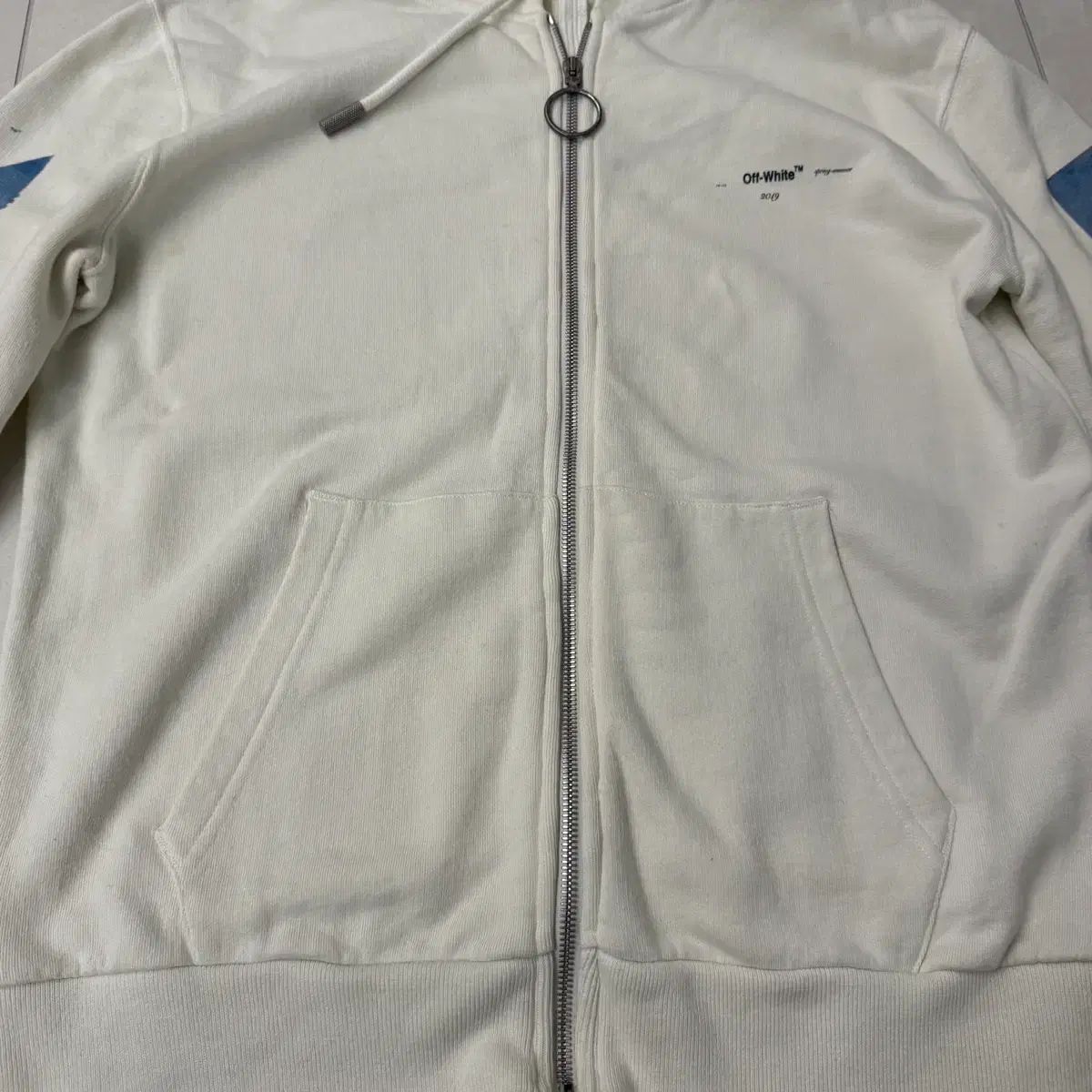 オフホワイト 19 ss マルチ COLOR フードジップアップ