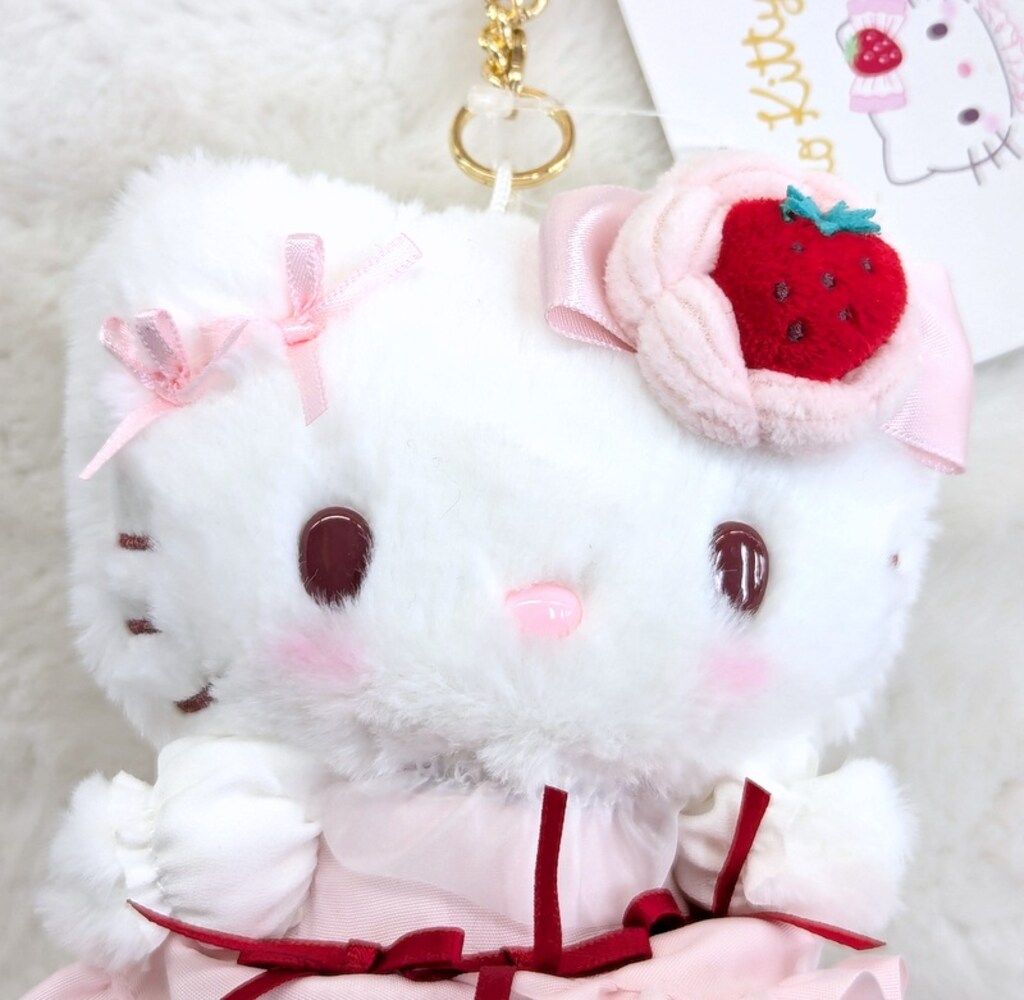 サンリオ ハローキティ　いちごホイップケーキ　 ぬいぐるみ　バッグチャームセット ハローキティ マスコットバッグチャーム（いちごホイップケーキ