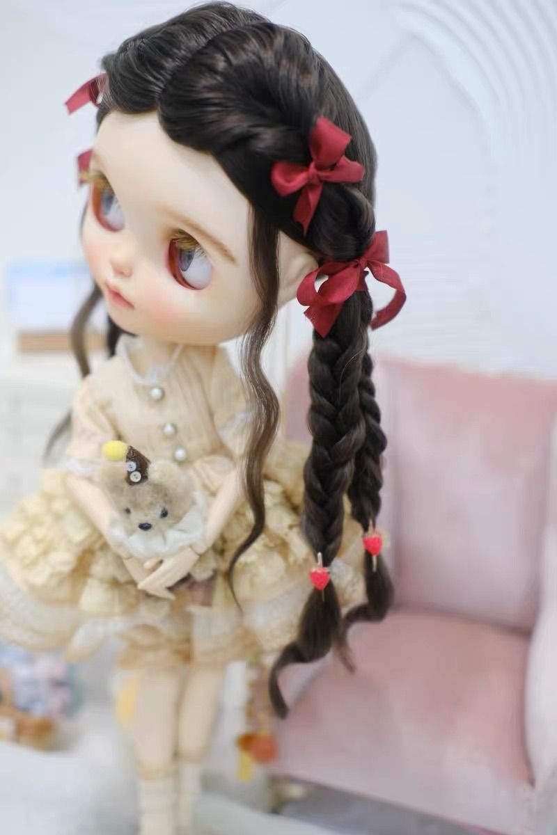 倉庫整理 品 ブライス ウィッグ モヘアウィッグ 海外作家 ブラック レッド ホリデー 手作りぬいぐるみ フェルト人形