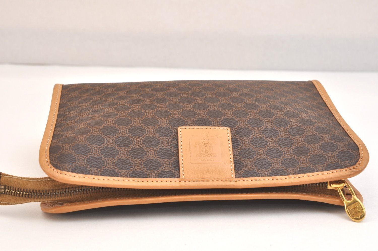 マカダム ブラゾン