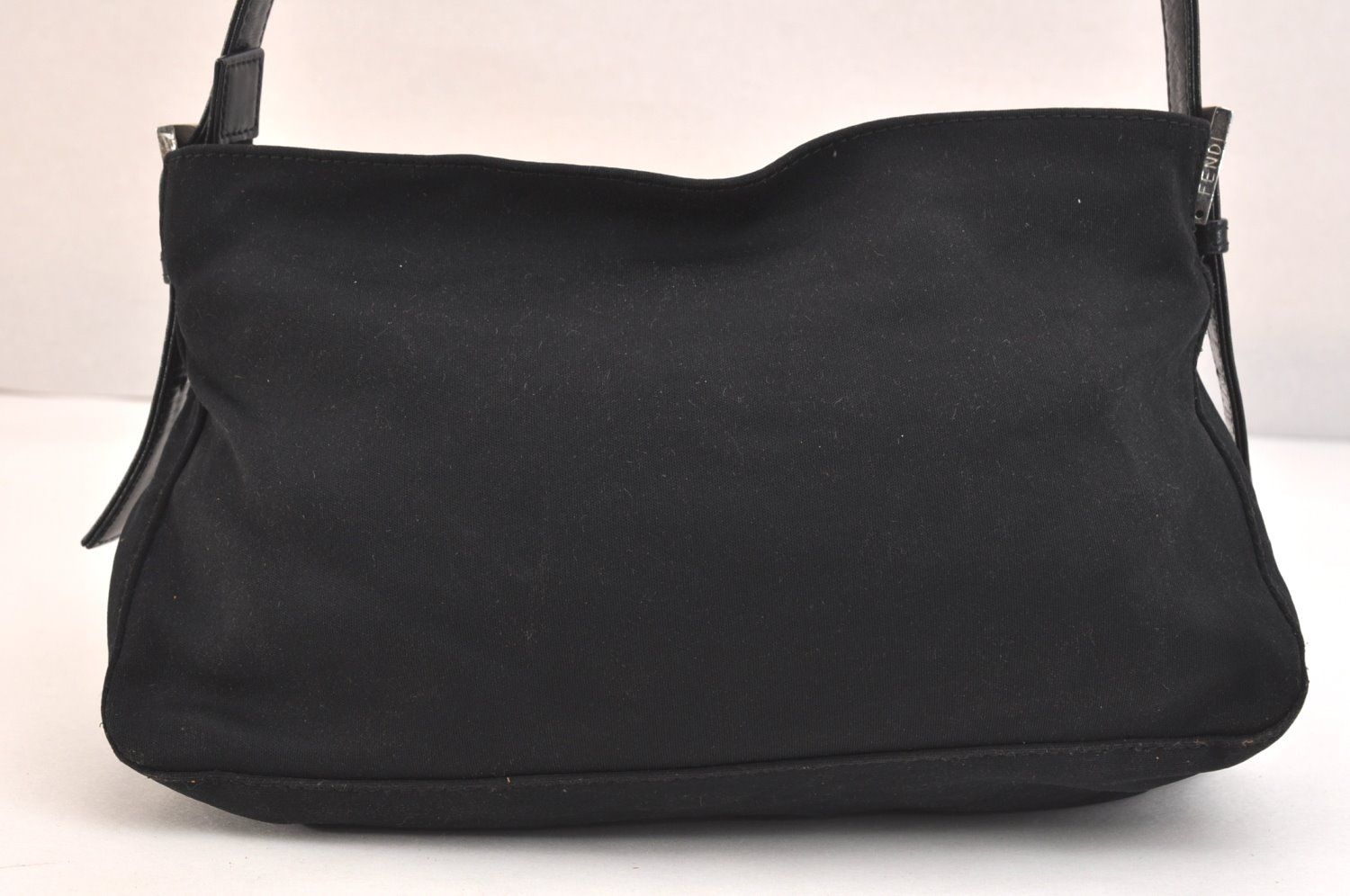 レザー ブラック