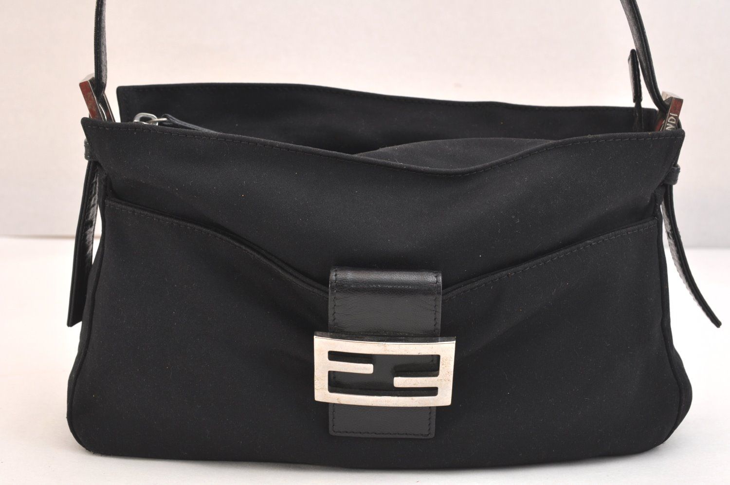 FENDI フェンディ ヴィンテージ ショルダーハンドバッグ 財布 ジャージ レザー ブラック 5085 N