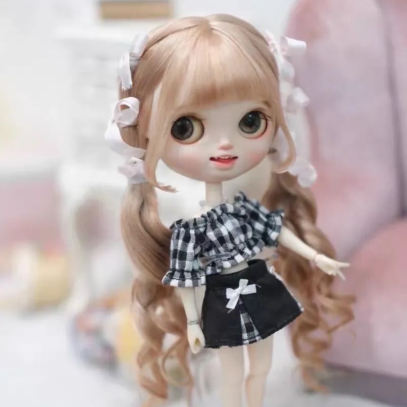 倉庫整理 品 ブライス ウィッグ モヘアウィッグ 海外作家 ポップマートブライス カーリー