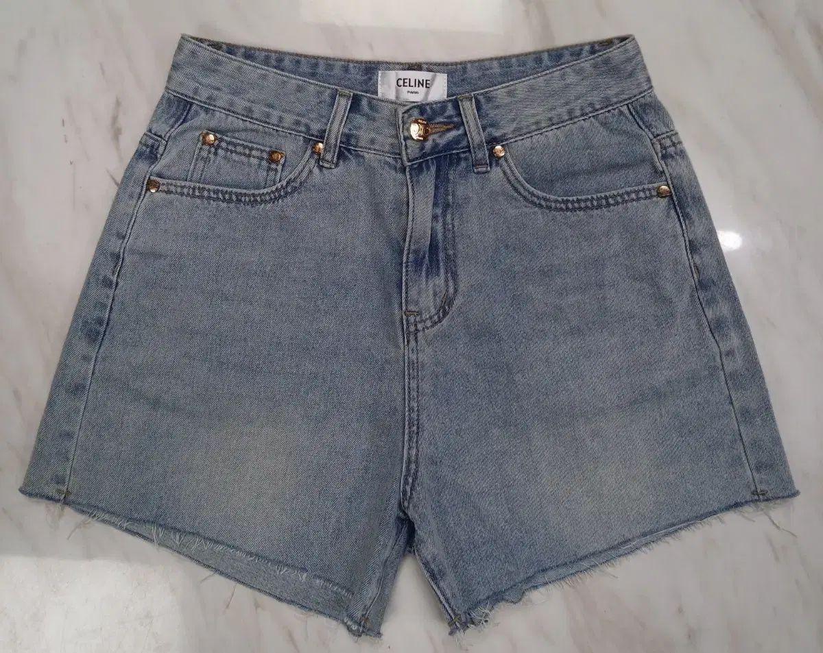 レディース CELINE セリーヌ デニム ハーフパンツ S 160 64 A サイズ