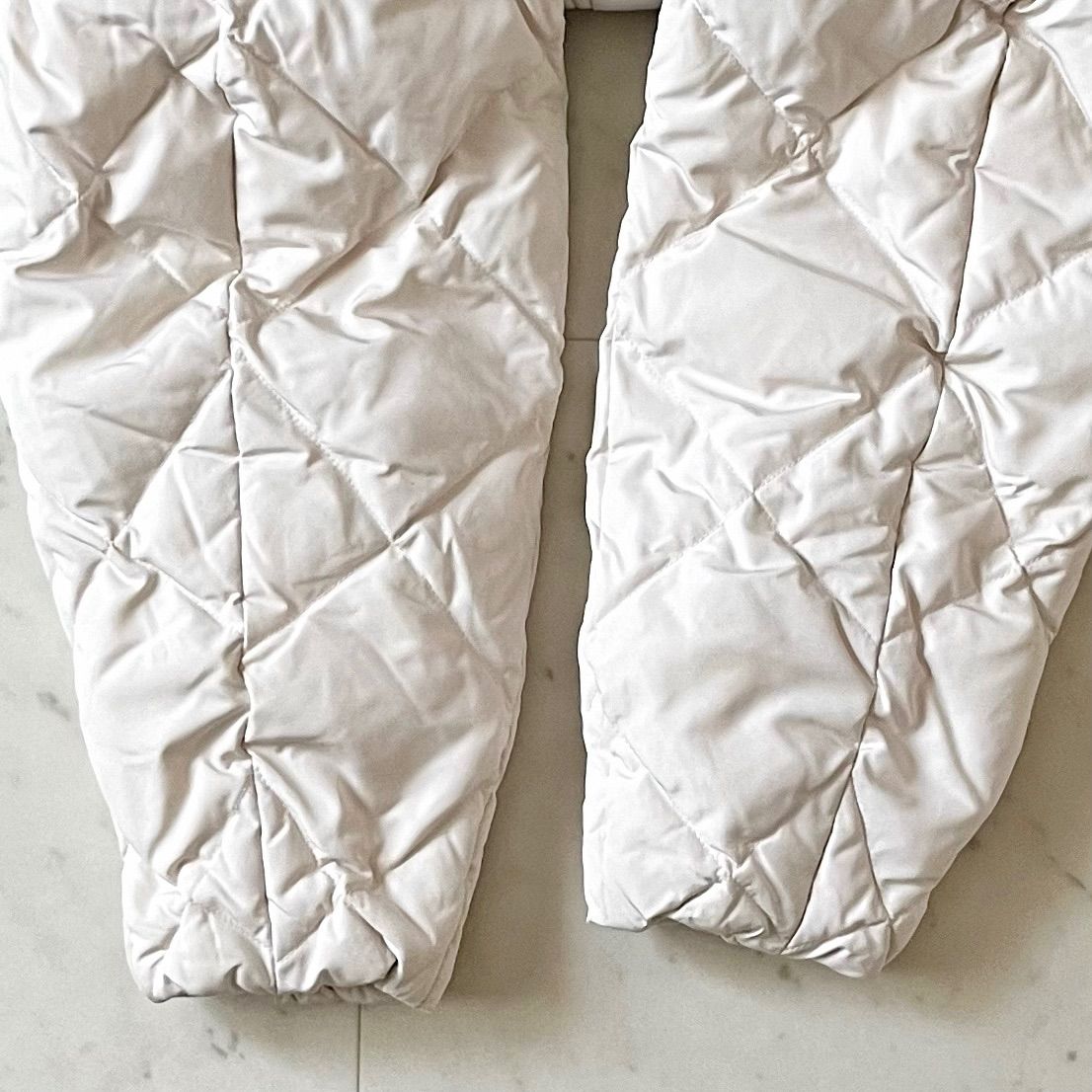 【極美品✨】アーバンリサーチ コクーンキルティングダウン アイボリー acuta 人気//URBAN RESEARCH アーバンリサーチ コクーンキルティングダウン