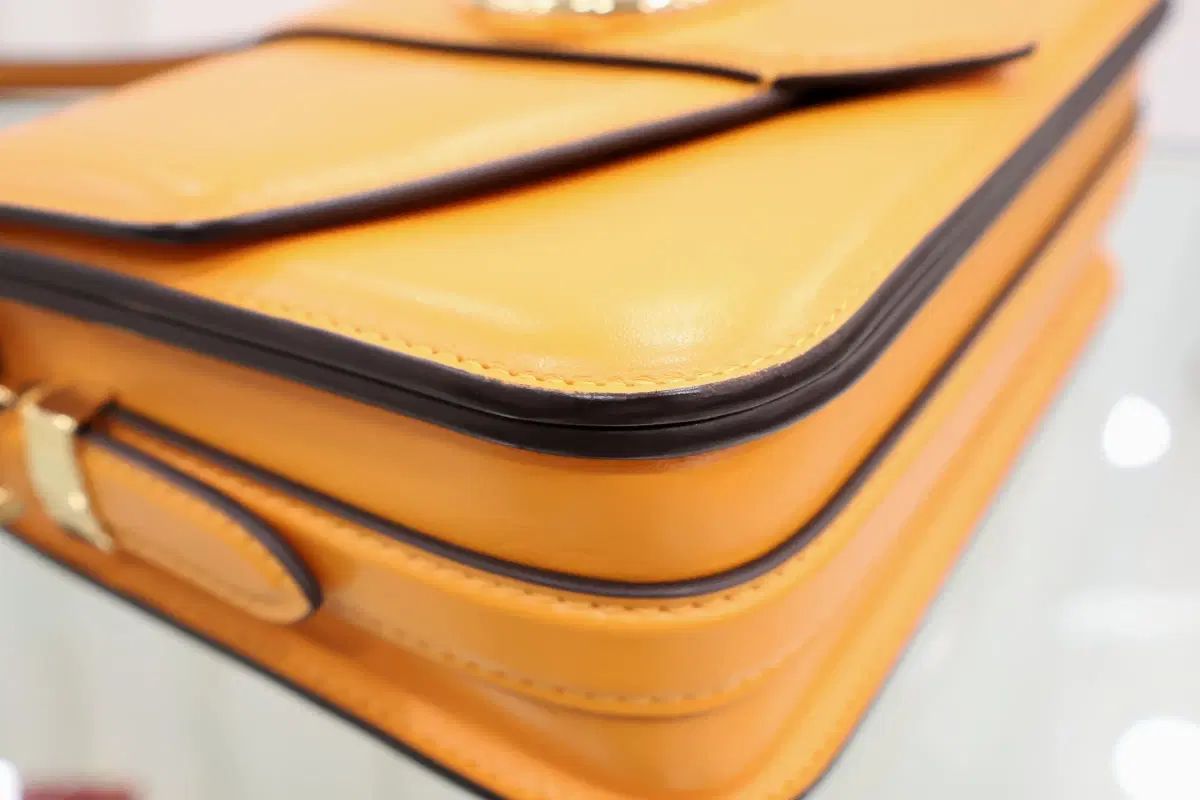 ショルダーバッグ