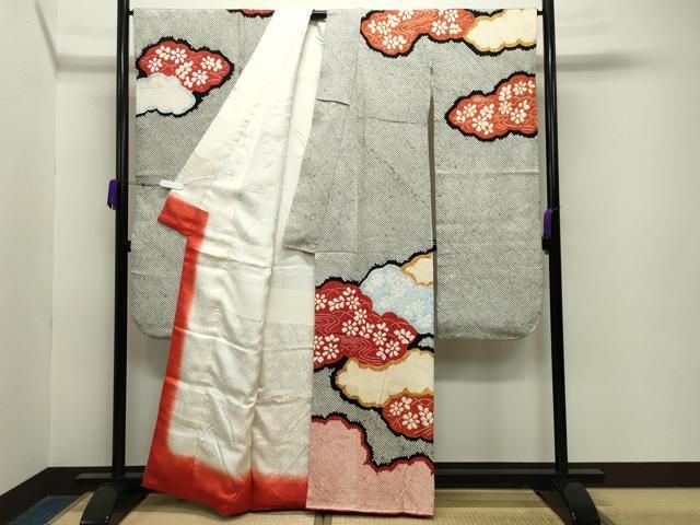 雲重ね流水花文