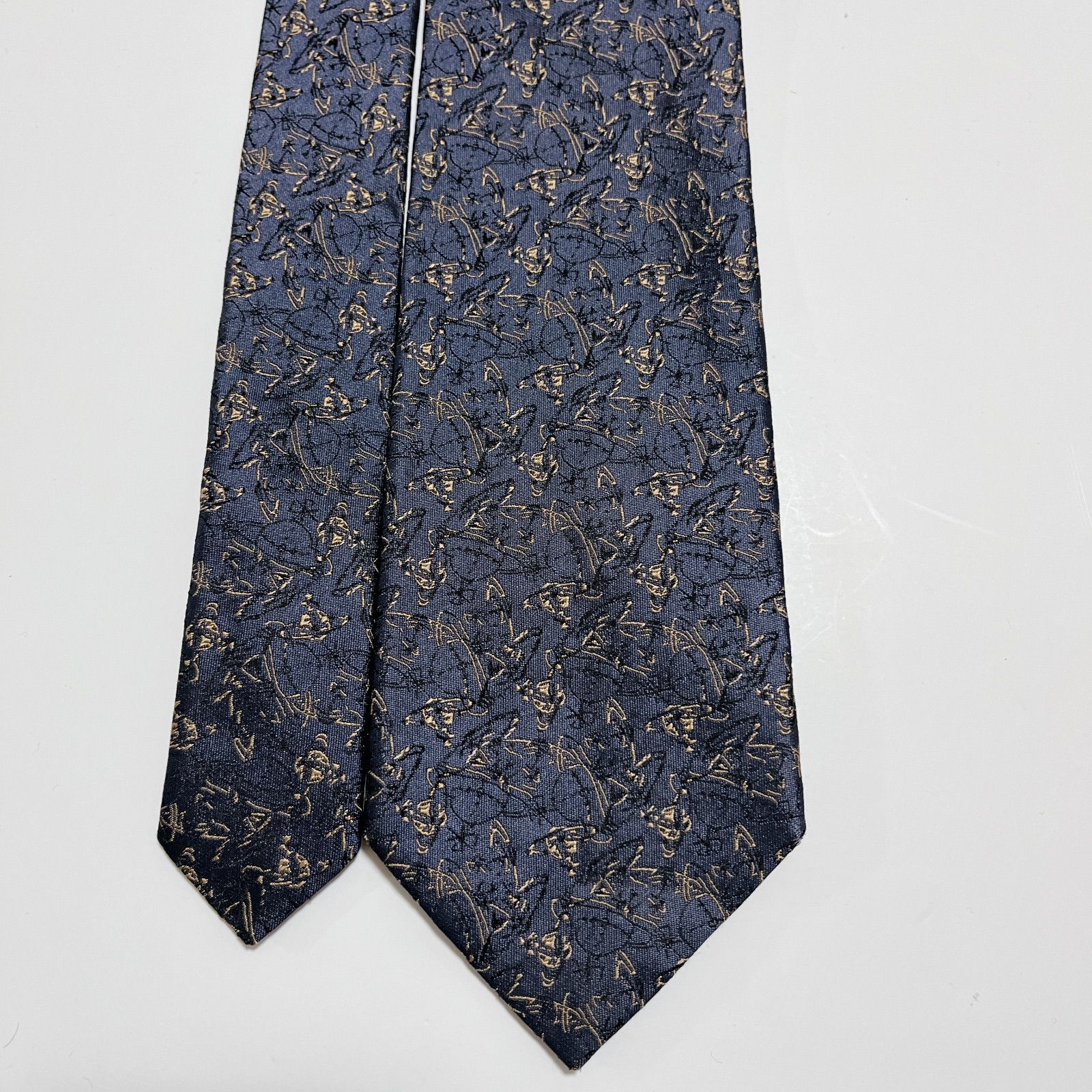 ヴィヴィアン ウエストウッド　ネクタイ　オーブ　光沢　美品 美品 ヴィヴィアンウエストウッド ネクタイ ハイブランド オーブロゴ