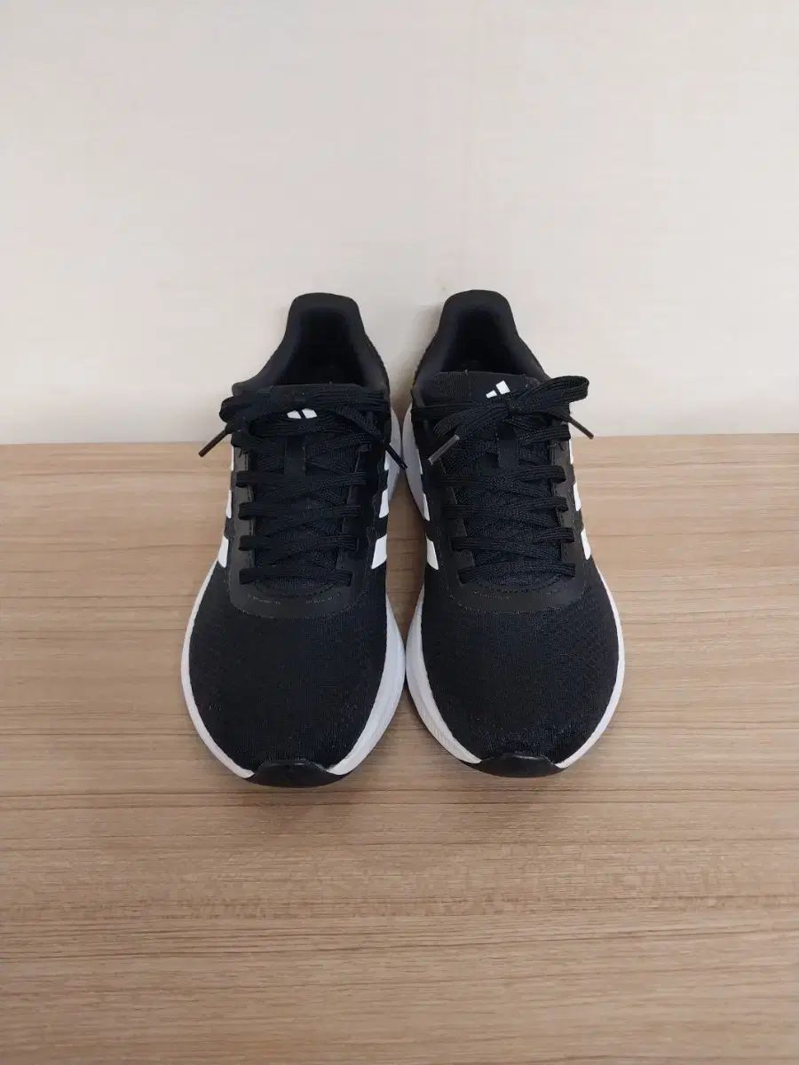 【爆買い，新作登場】 メンズ アディダス RUNFALCON 3 ランニングシューズ スニーカー (255) スニーカー